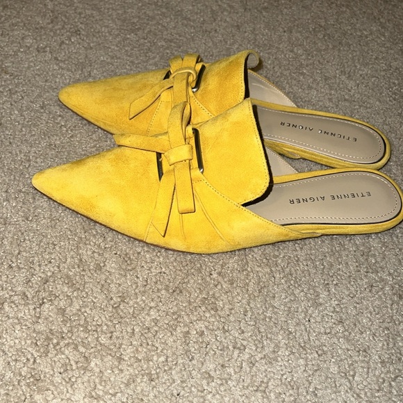 ETIENNE AIGNER ALANA BOW MULE SLIP ON’S IN A GOLDEN SUEDE LEATHER COLOR - Picture 10 of 16
